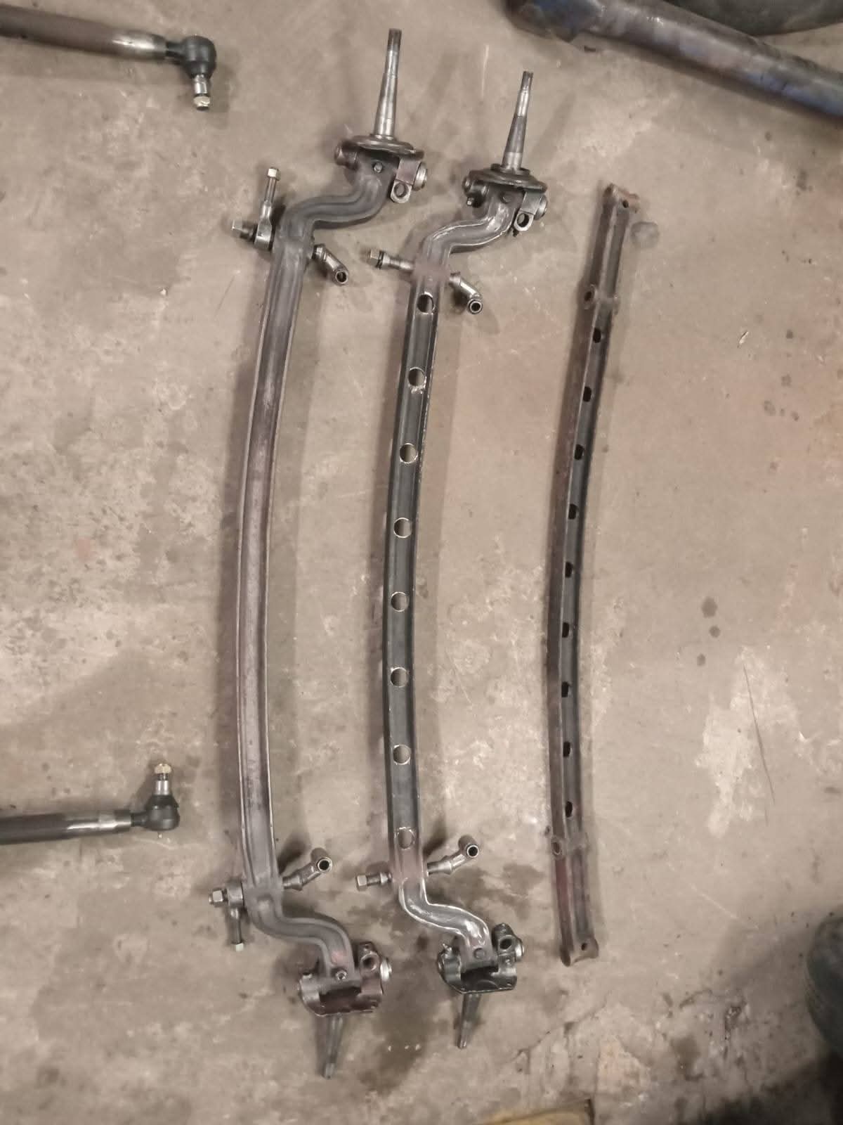 Detalle de ensamble mecánico cromado